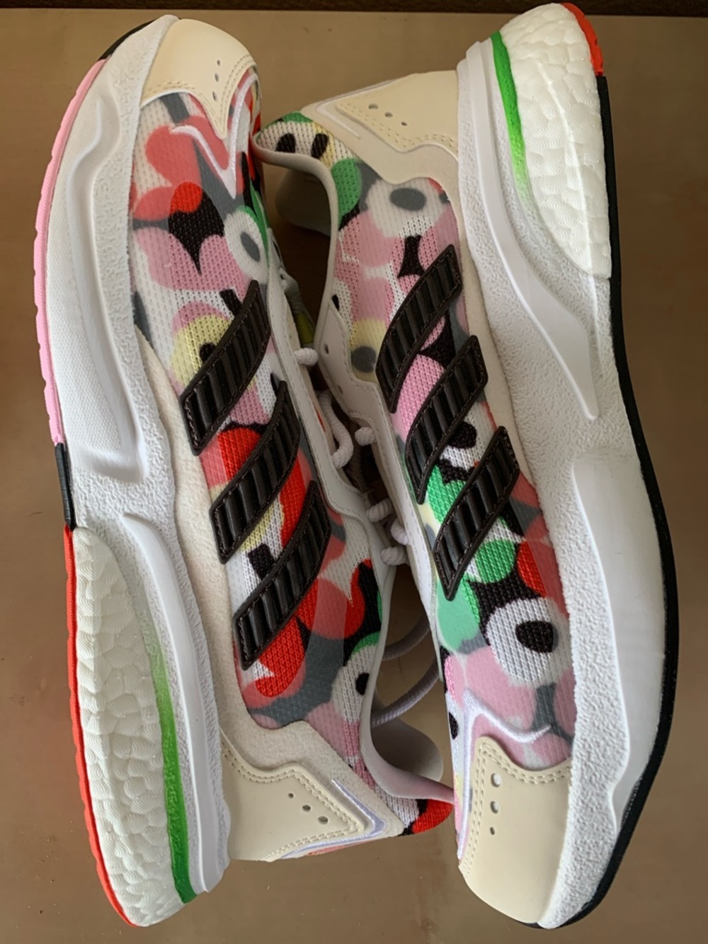 🌸 Marimekko x Adidas collaboration unikko pattern sneakers NIB 🌸